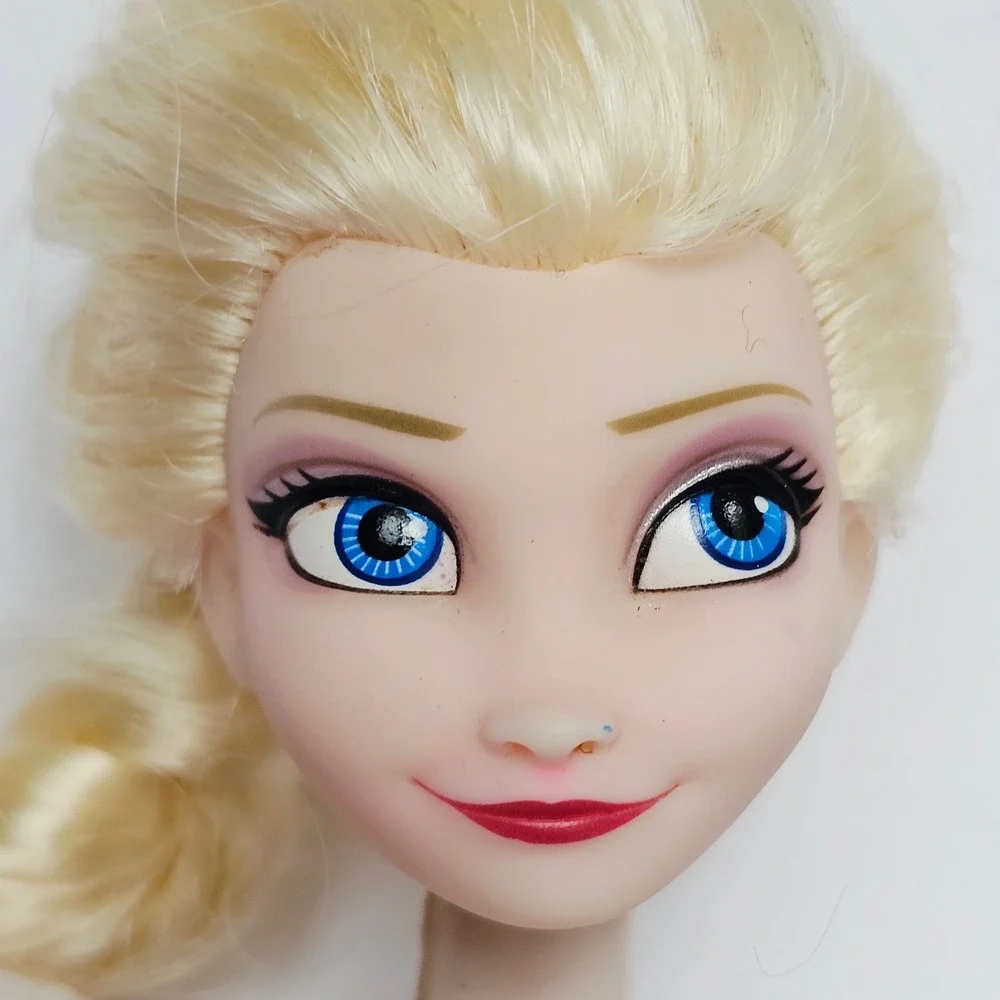 Disney Frozen Elsa and Anna Doll Set Signature Gowns Arendelle Sisters Toy